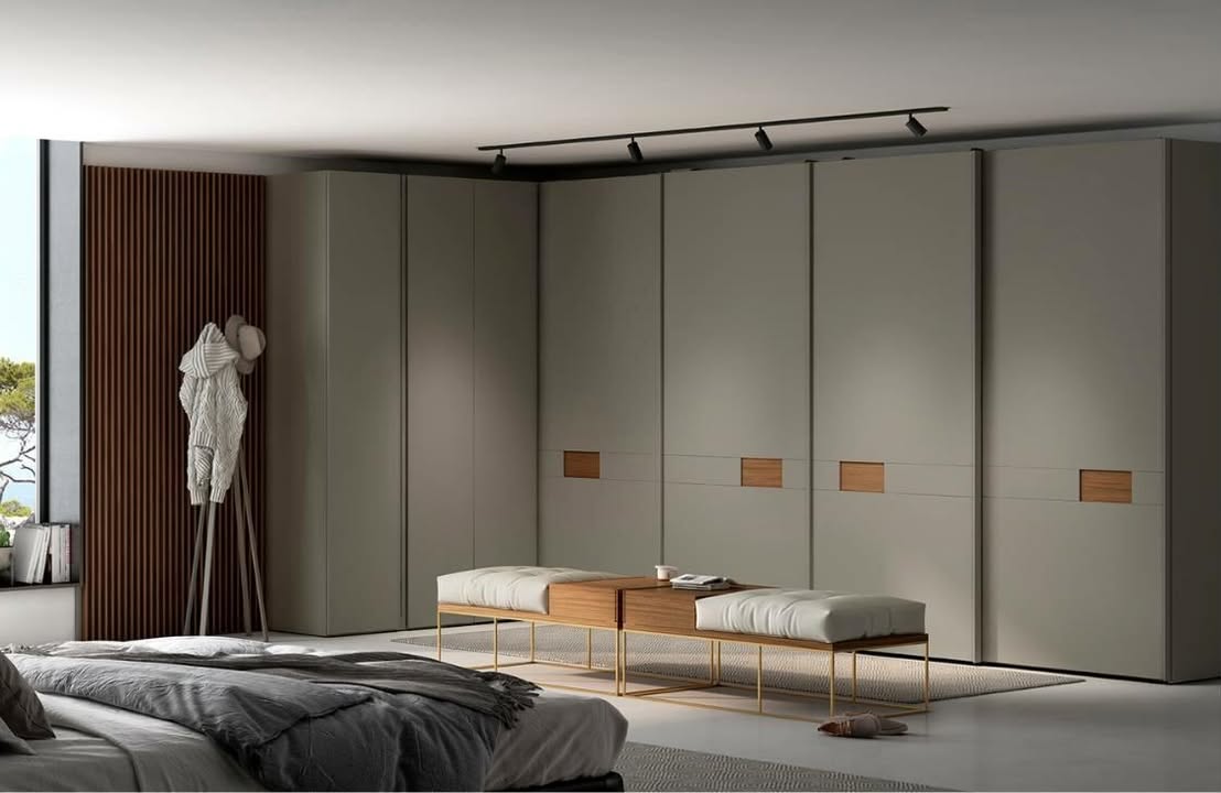 La porta d'aquest armari de la f La porta d'aquest armari de la f